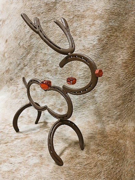 Image of horseshoe reindeer christmas welding project.